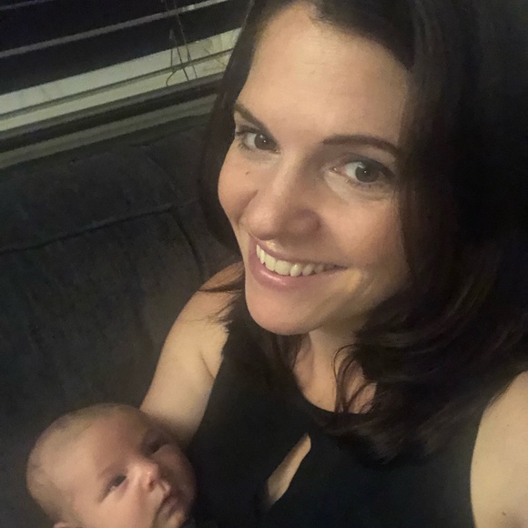 Meet your Posher, Danielle - Picture 1 of 1